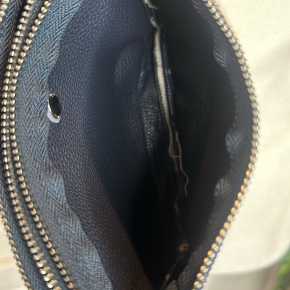 NWOT Old Navy Striped Blue/White Fabric & Blue Faux Suede Crossbody - Picture 9 of 16